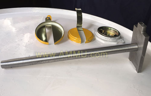 Manual wrench with Capseal Remover